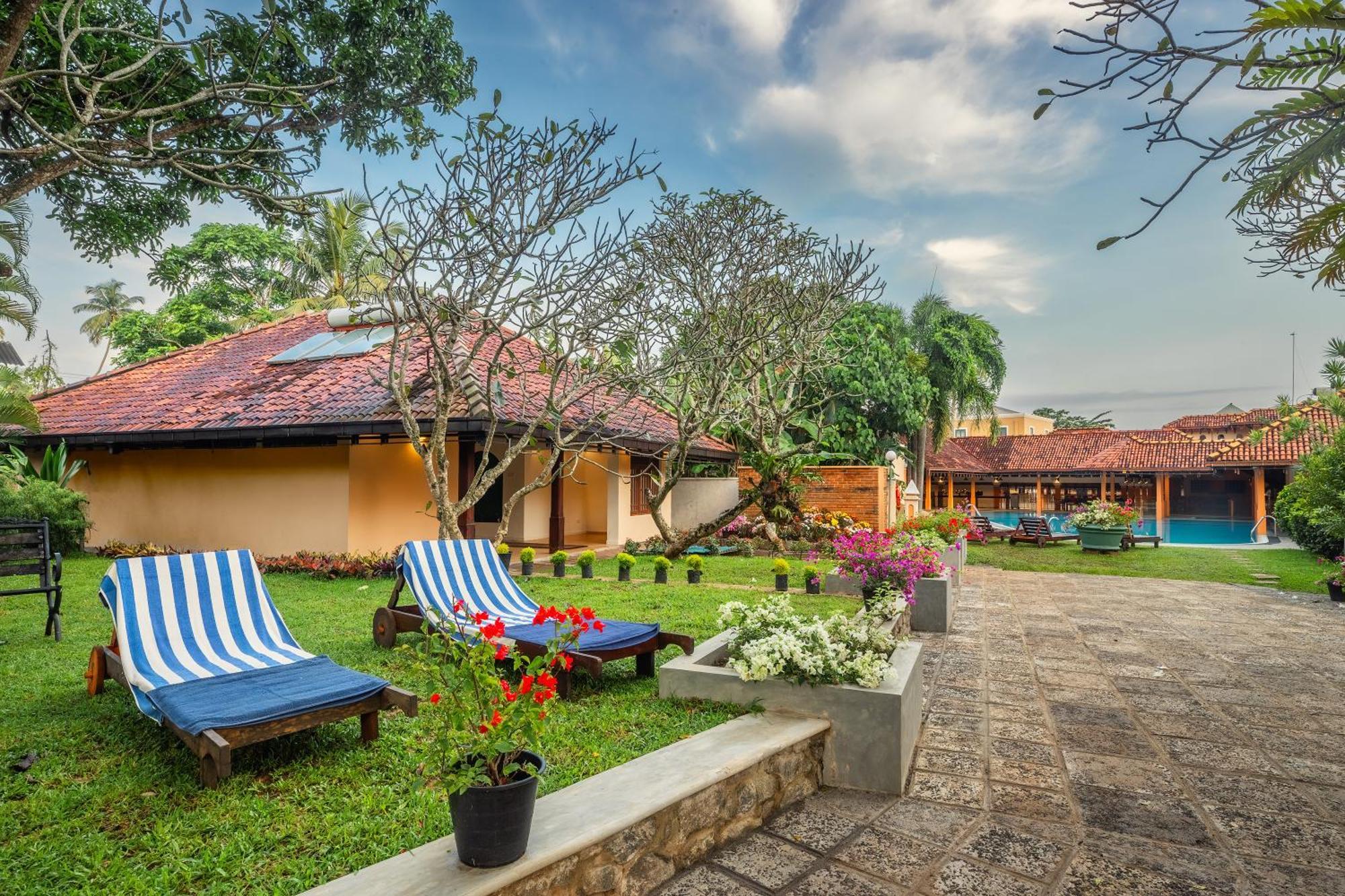 Aida Hotel - Bentota Esterno foto